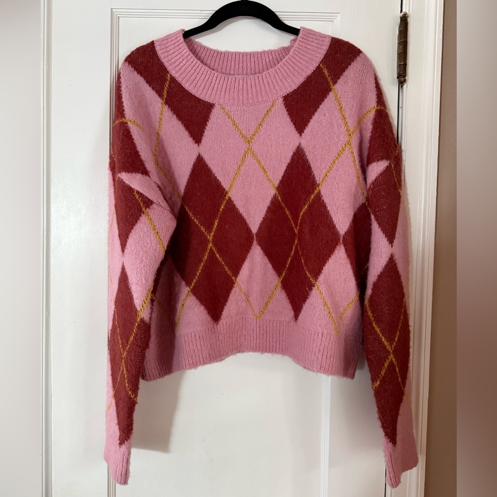 Soft retro, colorful sweater! Worn only once, size XL.